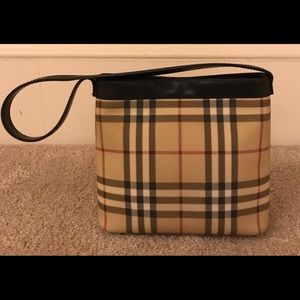 Burberry handbag. 👜 Reduced Price!  🎉